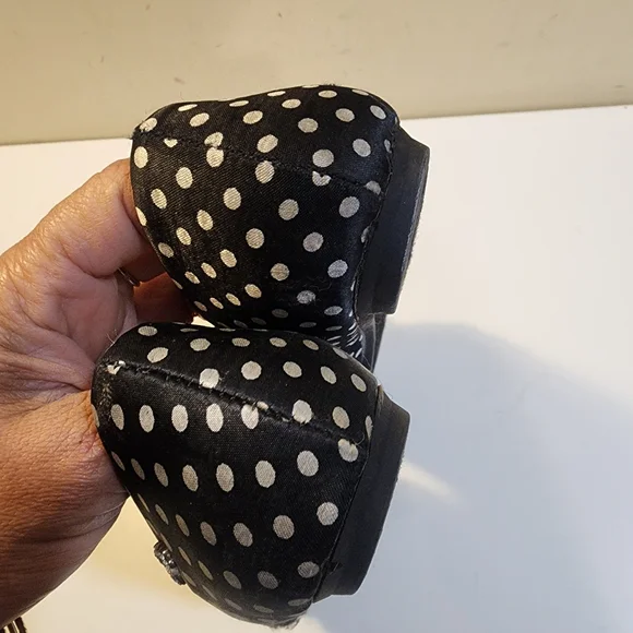 FERGALICIOUS Polka Dot Black Ballet Flats with Bow 5.5 - Picture 6 of 9